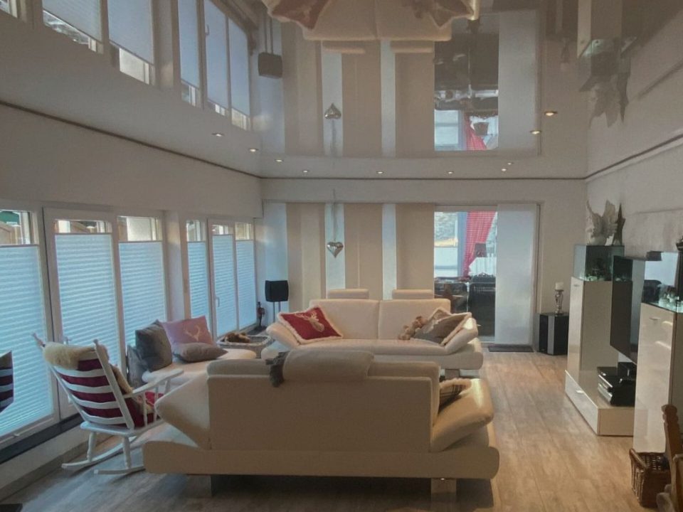 Hochglanz Spanndecke